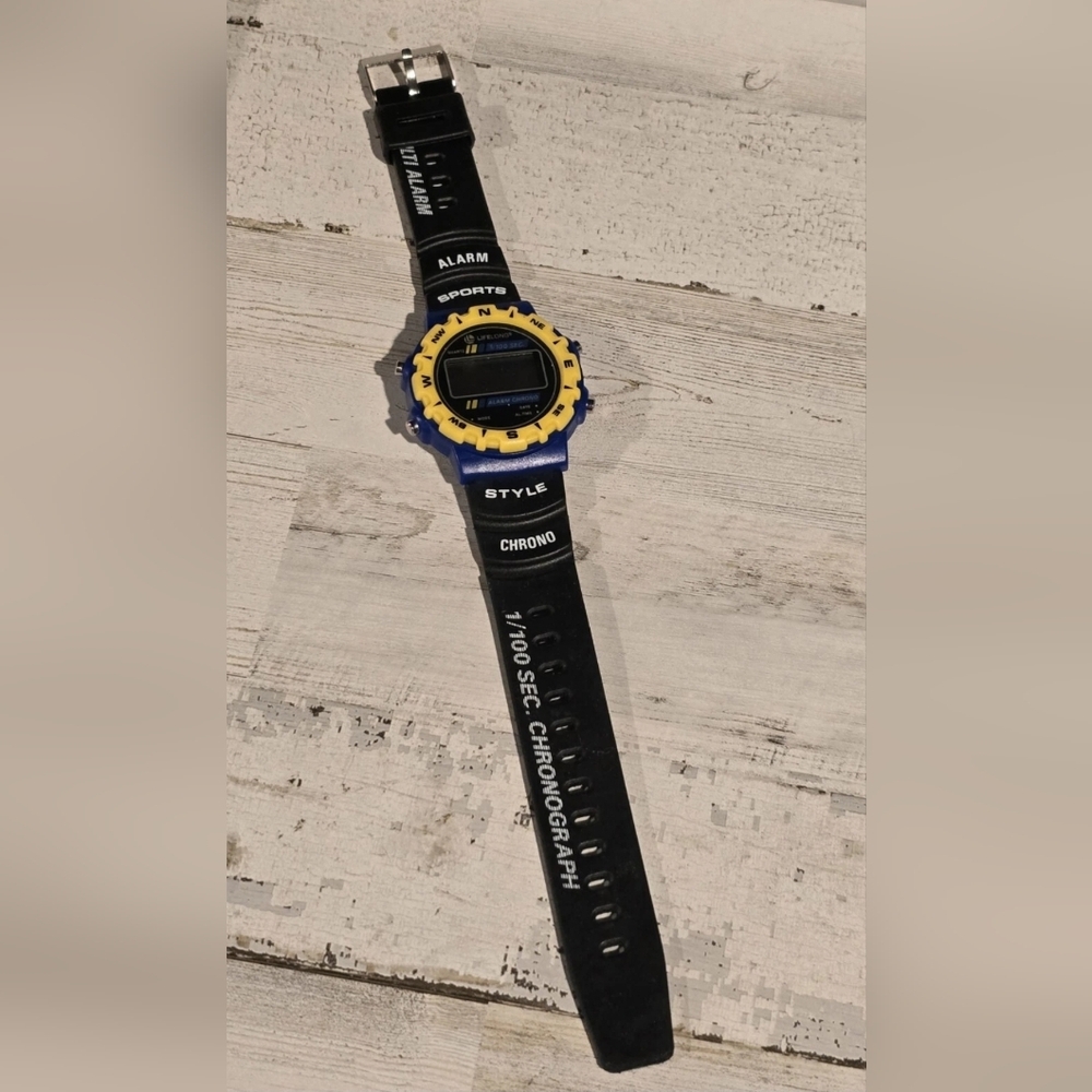 Lifelong Digital Wristwatch 1/100 Sec. Alarm Chrono Sports Style [READ Details]